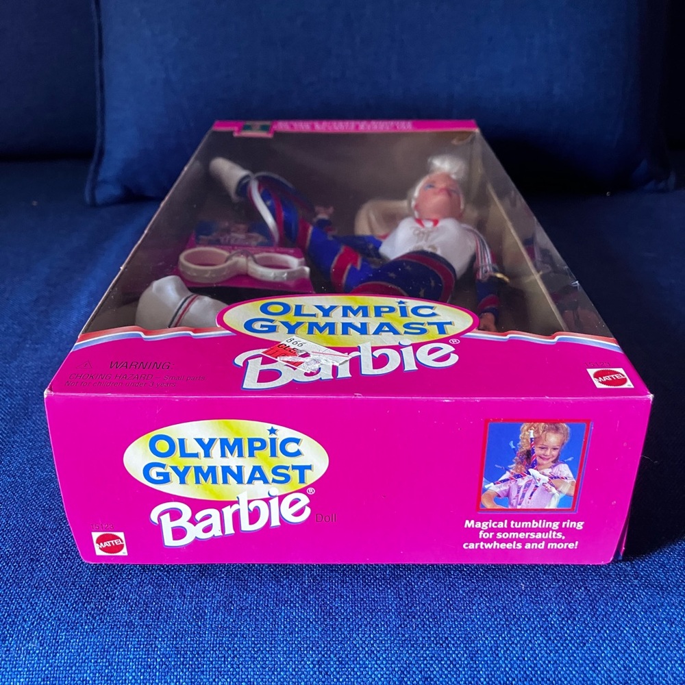 Barbie doll - Picture 4 of 4
